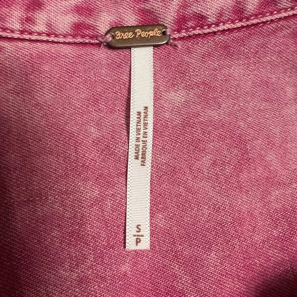 Free People Women's Top Button Front Pink Denim Ruffle Long Sleeve Size Small - Picture 5 of 10